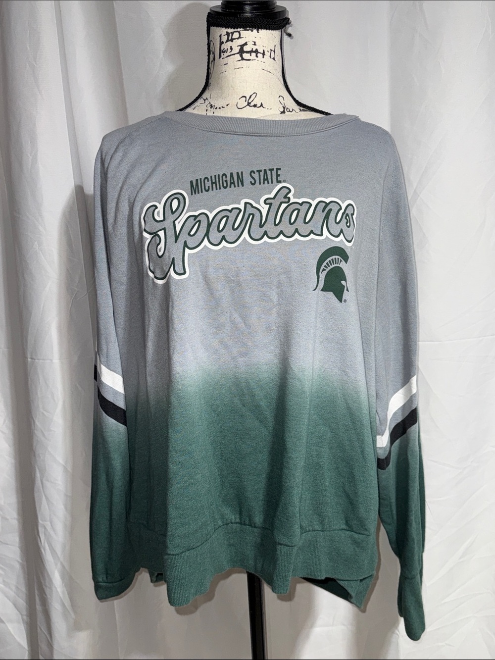 Colosseum Michigan State Spartans Ombre Green & Gray Crewneck